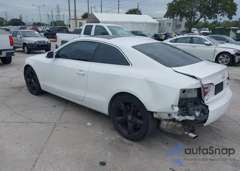 2010 Audi A5 3.2 Premium Plus z USA, uszkodzony, nr VIN WAUCKAFR3AA073018